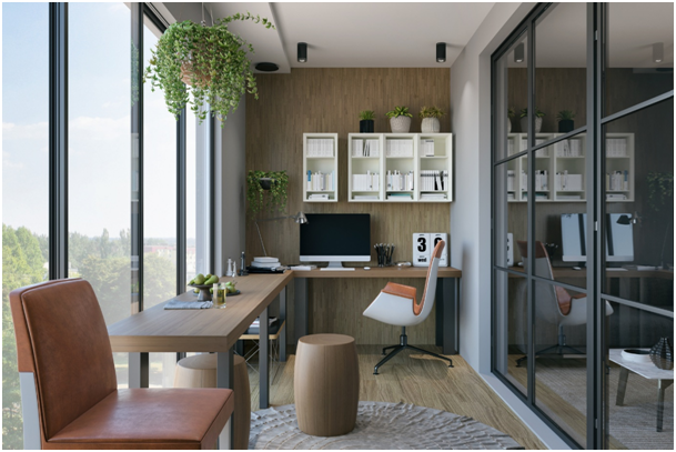 Arbeitszimmer mit Schreibtisch, Wandregalen, Pflanzen und Panoramafenster